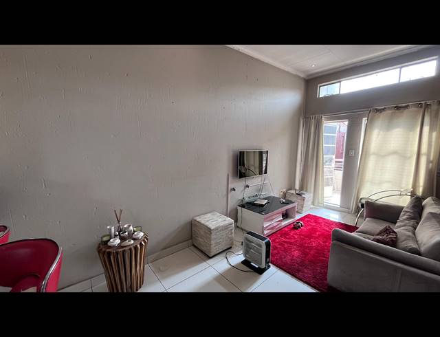 2 bed property to rent in WOODMEAD